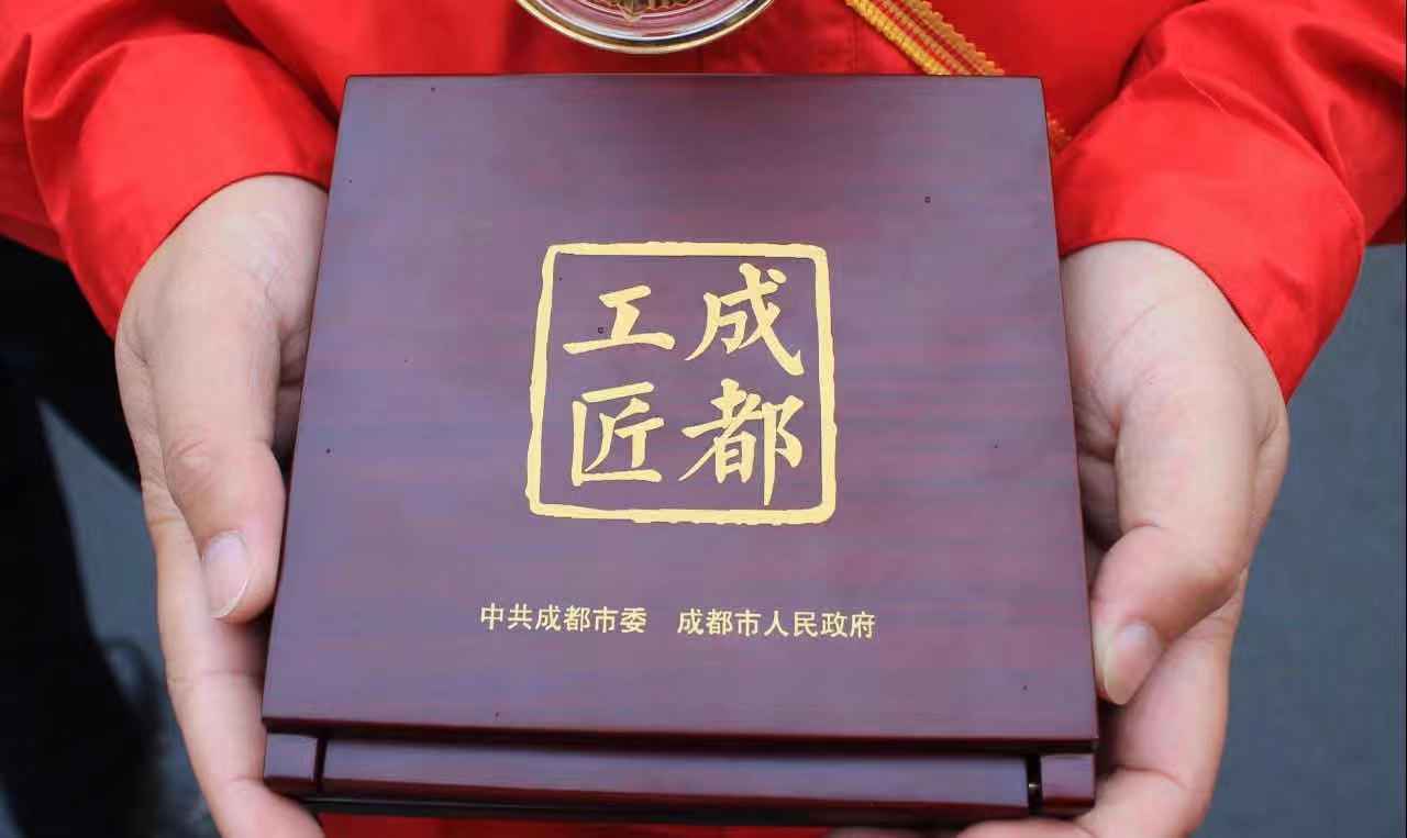 年终报告3.jpeg